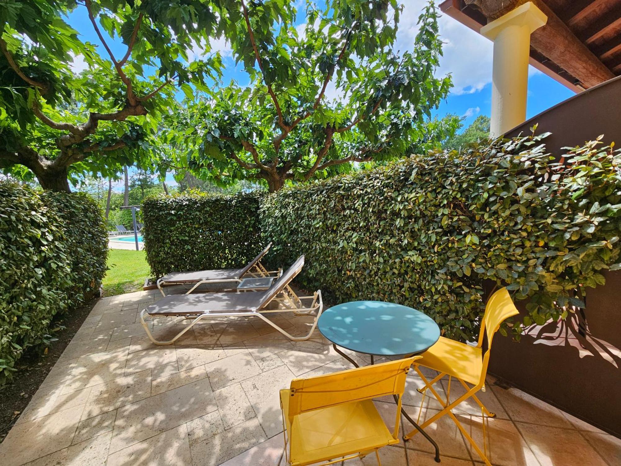Les Sables D'Ocre & Spa Roussillon  Exterior photo